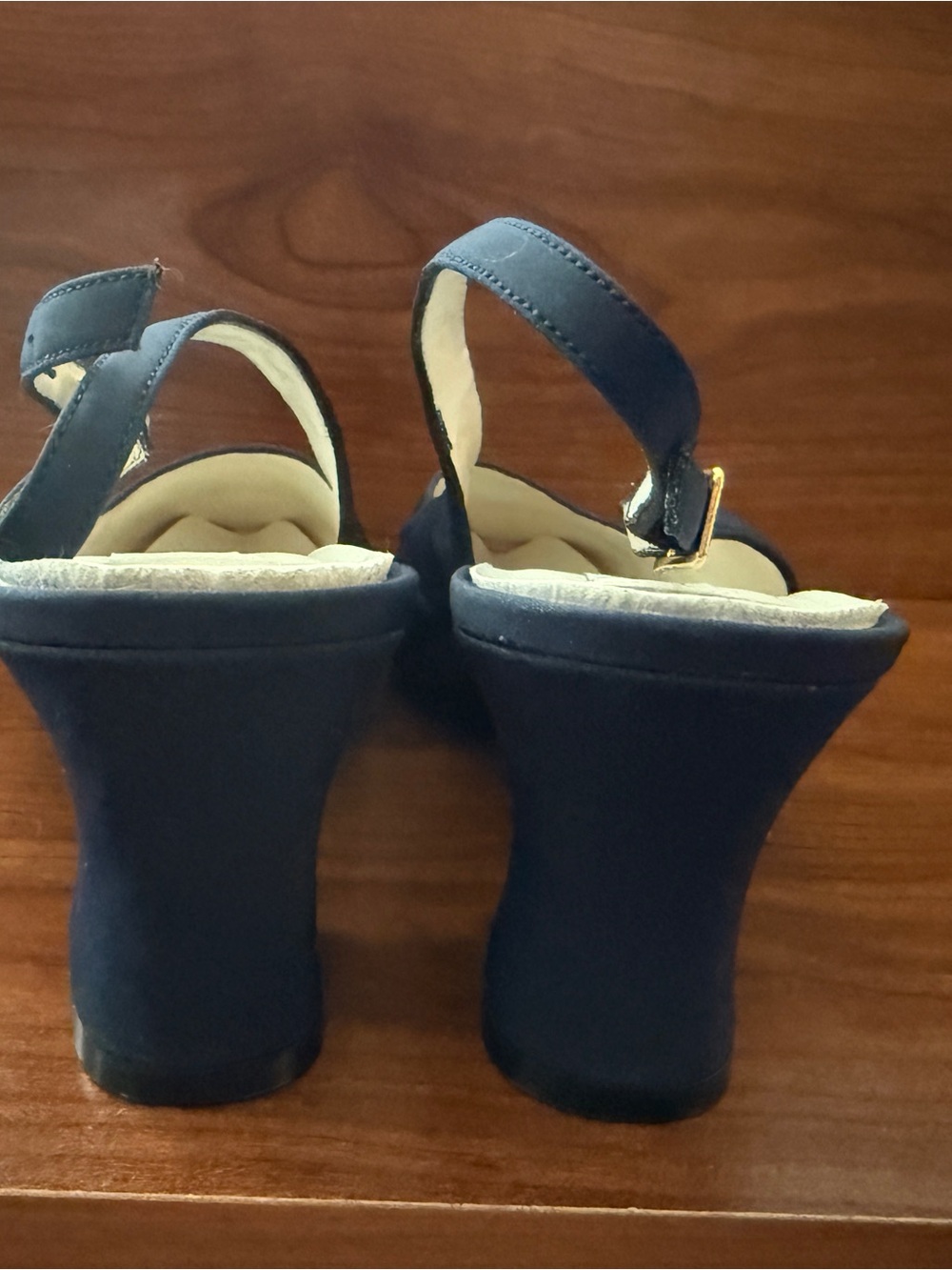 Navy Slingback Women's Pumps - Classic Navy Heels size 10 NIB Madeline Stuart - Picture 5 of 8
